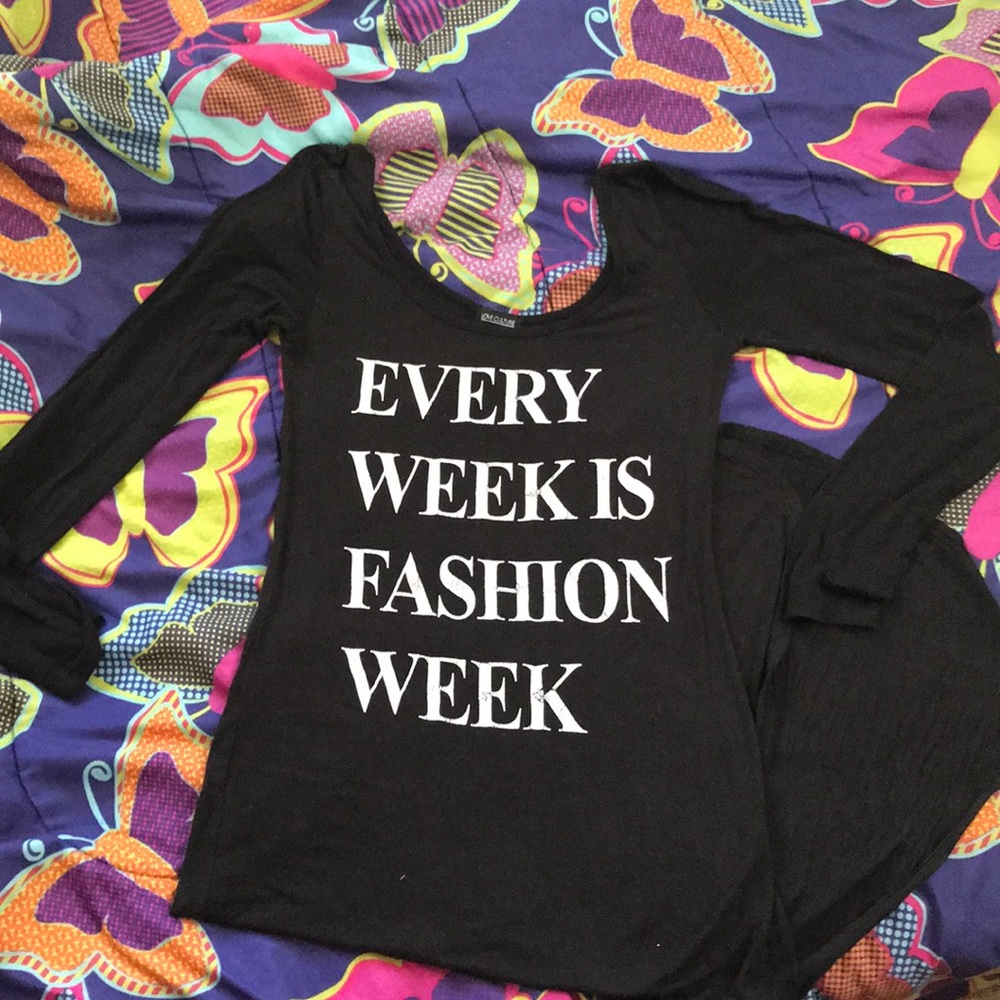 Long sleeve fashion week outfit